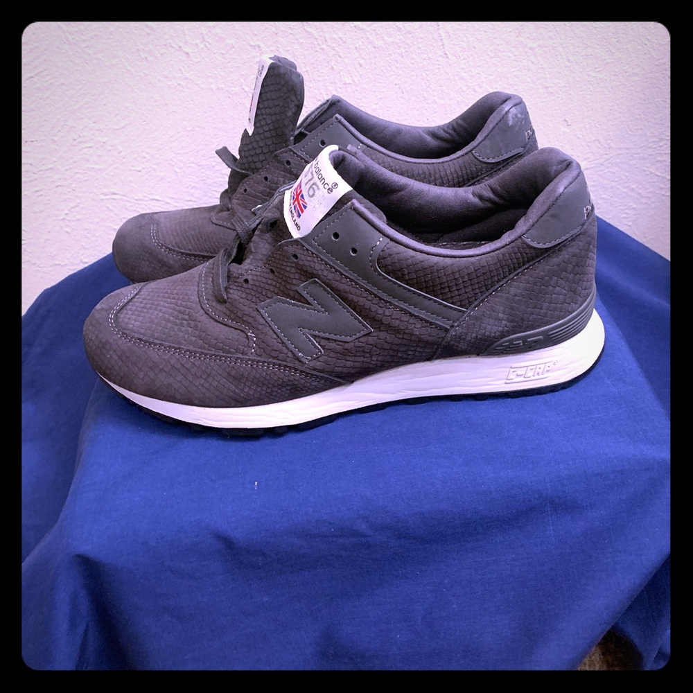 NWOT woman New Balance 576’s